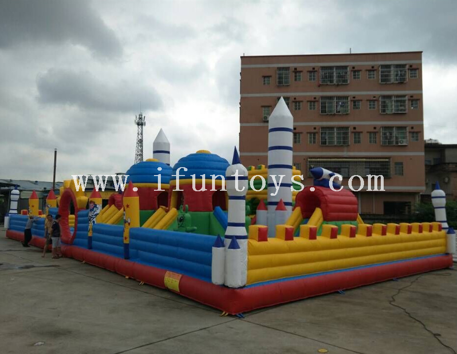 Inflatable rocket theme Playground/ Giant Inflatable Bouncy Castle With Funny Obstacle/inflatable fun city for Amusement Park