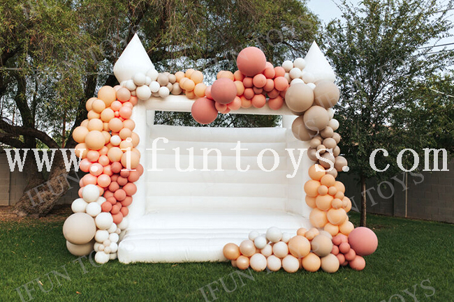 Outdoor Inflatable Wedding Bouncer White Bounce House Jumping Bouncy Castle for Party Event