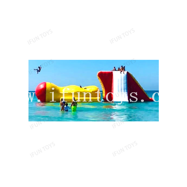 Outdoor Floating Inflatable Tower with Slide Jumping Blob / Lake Inflatable Blob Jump Tower For Water Park