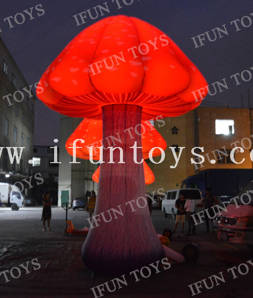Outdoor Large Inflatable Mushroom with Led Light / Led Mushroom Backyard Decoration for Event / Party